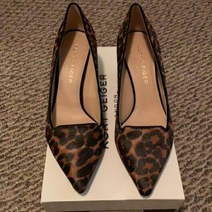Brand new beautiful kurt Geiger kitten heels